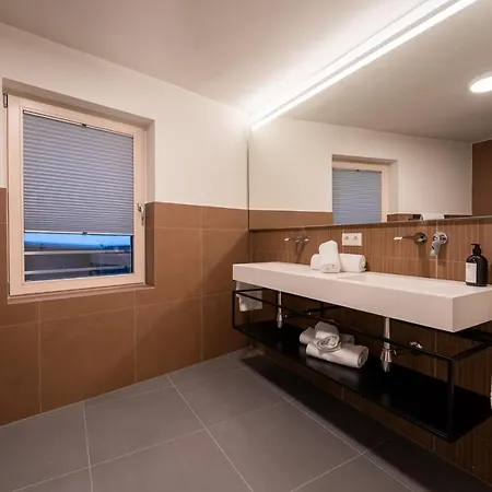 Apartament Noas *